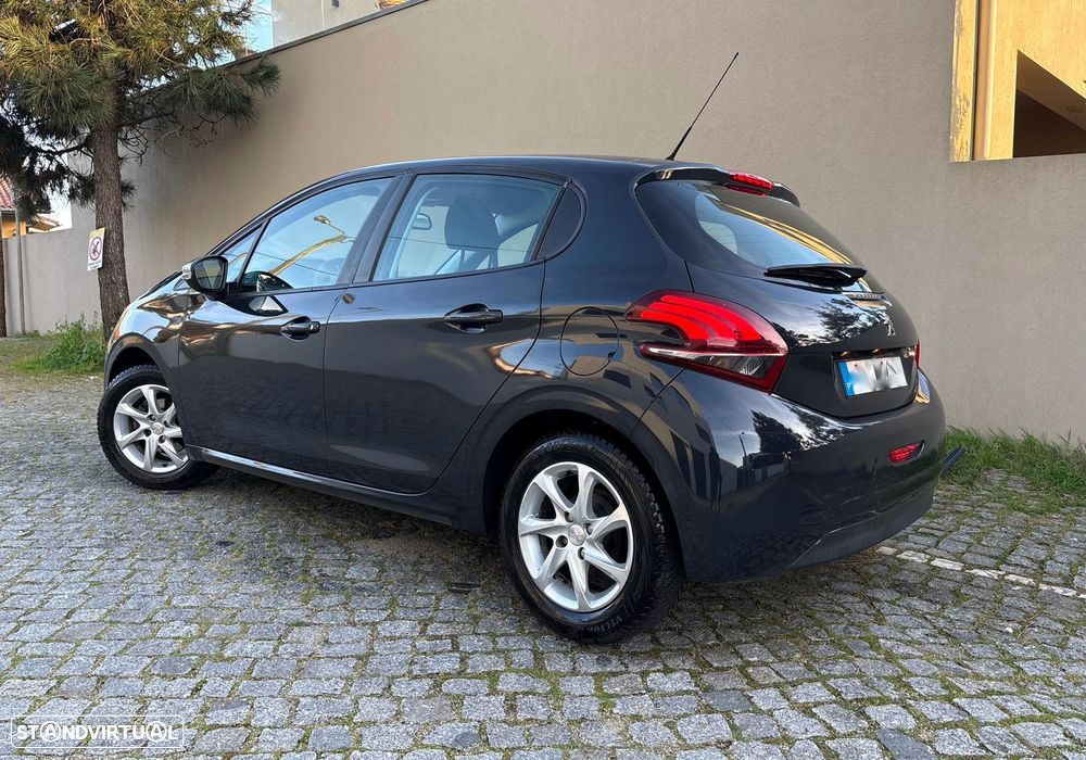 Peugeot 208 1.2 PureTech Style - 20