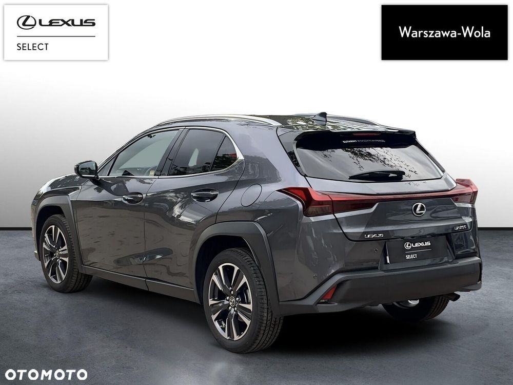 Lexus UX - 3