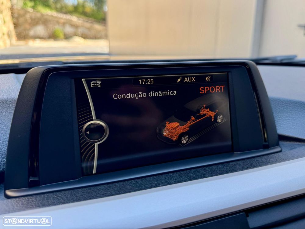 BMW 318 d Touring Auto - 33