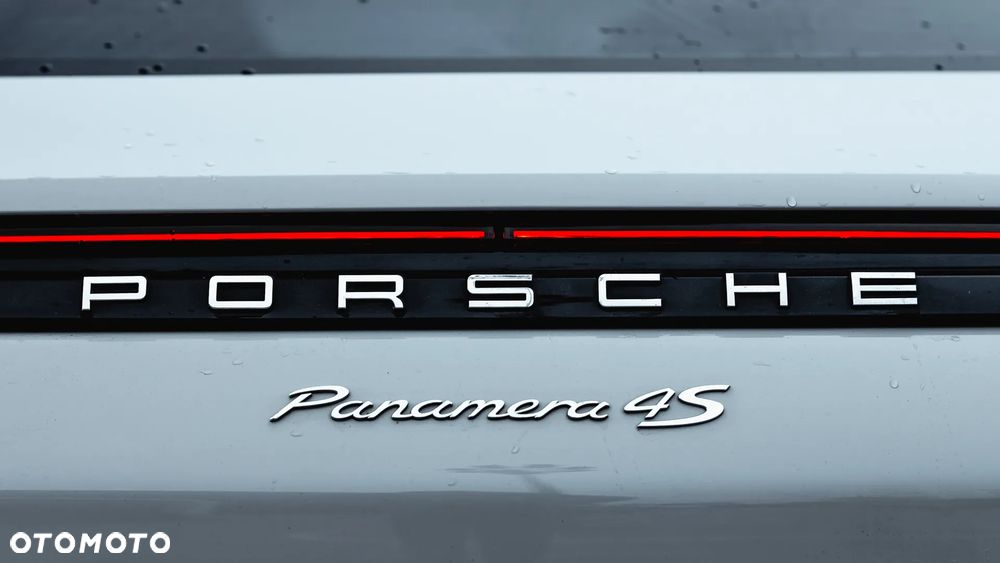 Porsche Panamera 4S - 7