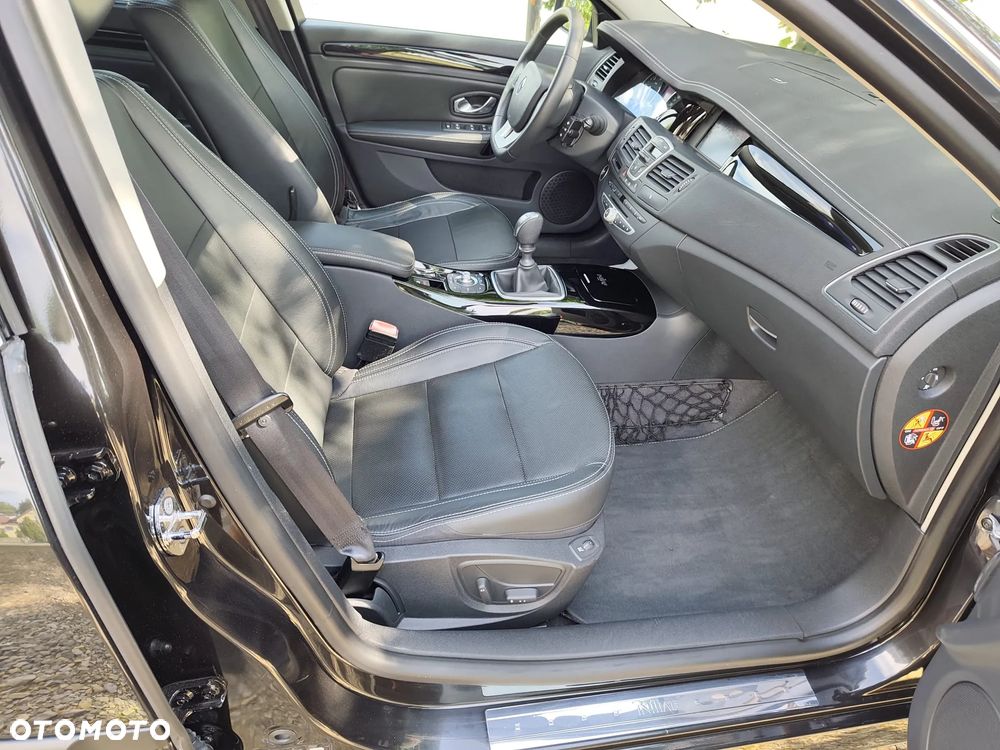 Renault Laguna dCi 180 FAP Initiale - 26