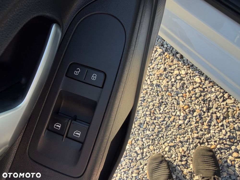 Volkswagen up! Standard - 18