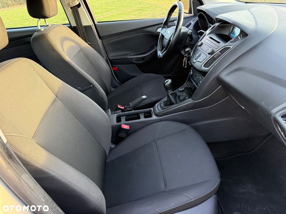 Ford Focus 1.6 SYNC Edition - 11