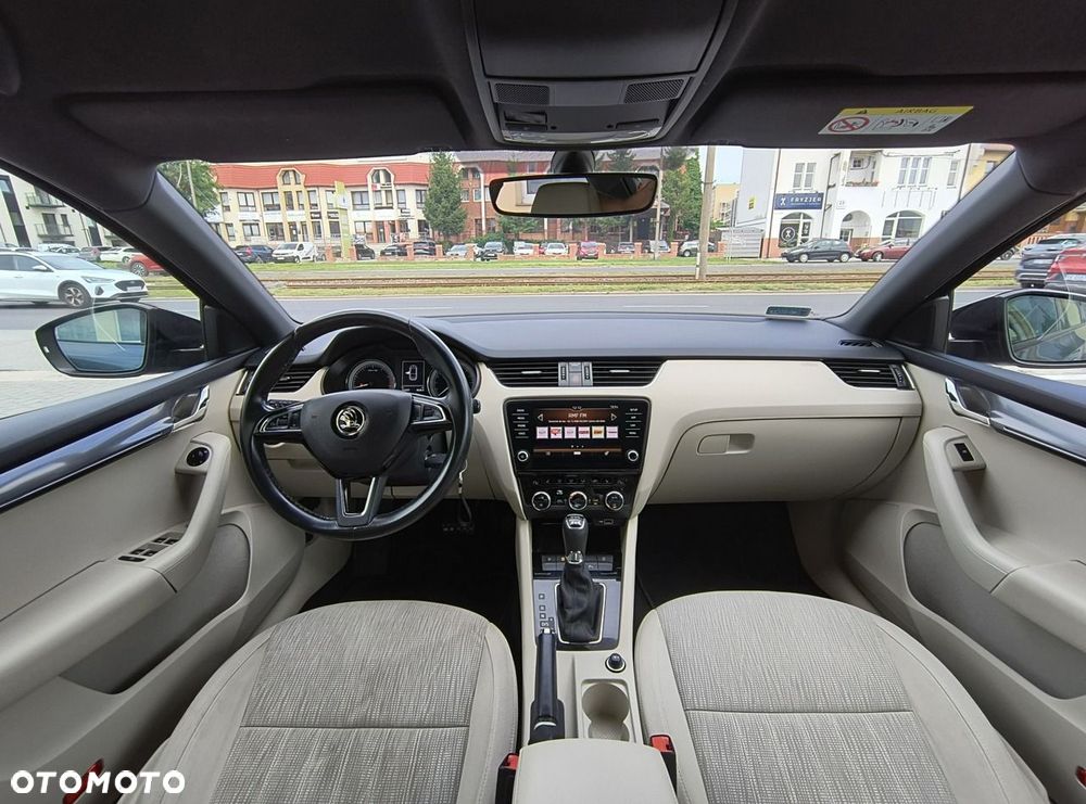 Skoda Octavia 2.0 TSI 4x4 Style DSG - 8