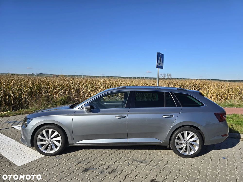 Skoda Superb 2019 photo 4