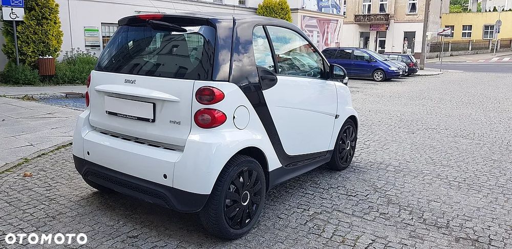 Smart Fortwo coupe softouch black&white limited micro hybrid drive - 5