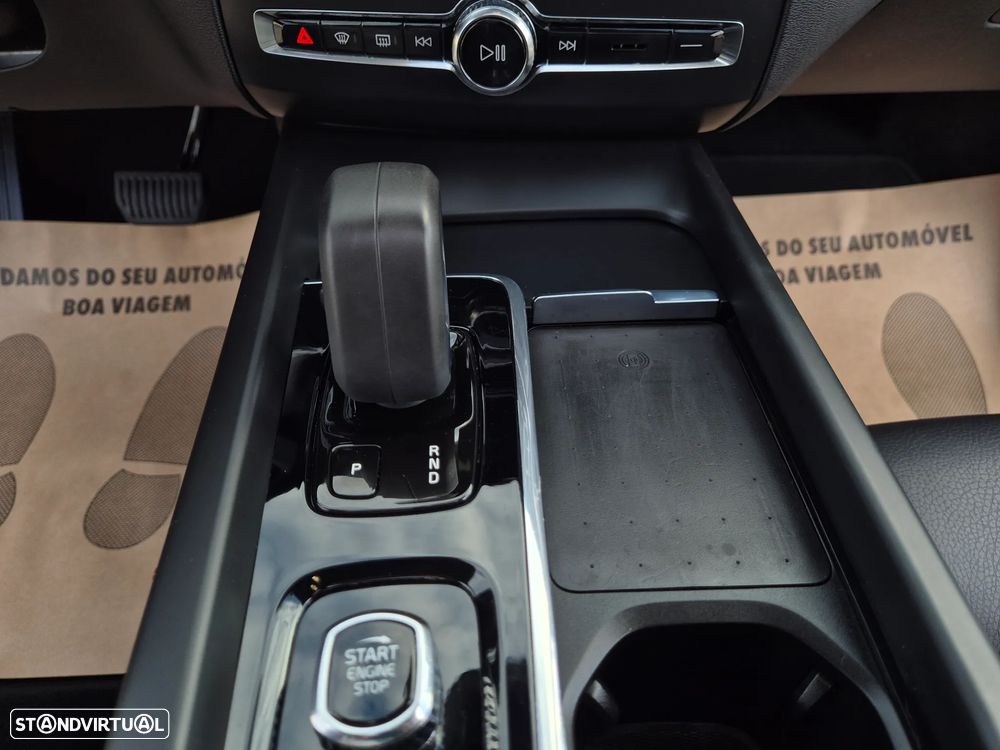 Volvo XC 60 2.0 T6 PHEV Inscription AWD - 26