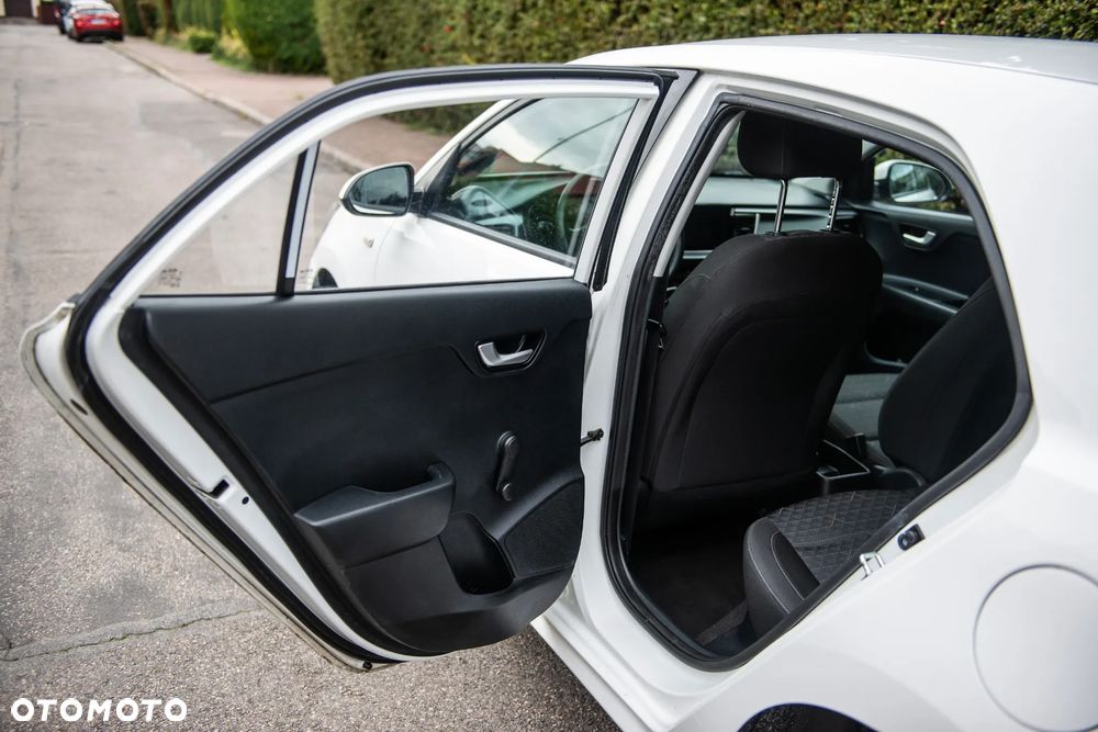Kia Rio 1.2 Attract - 22