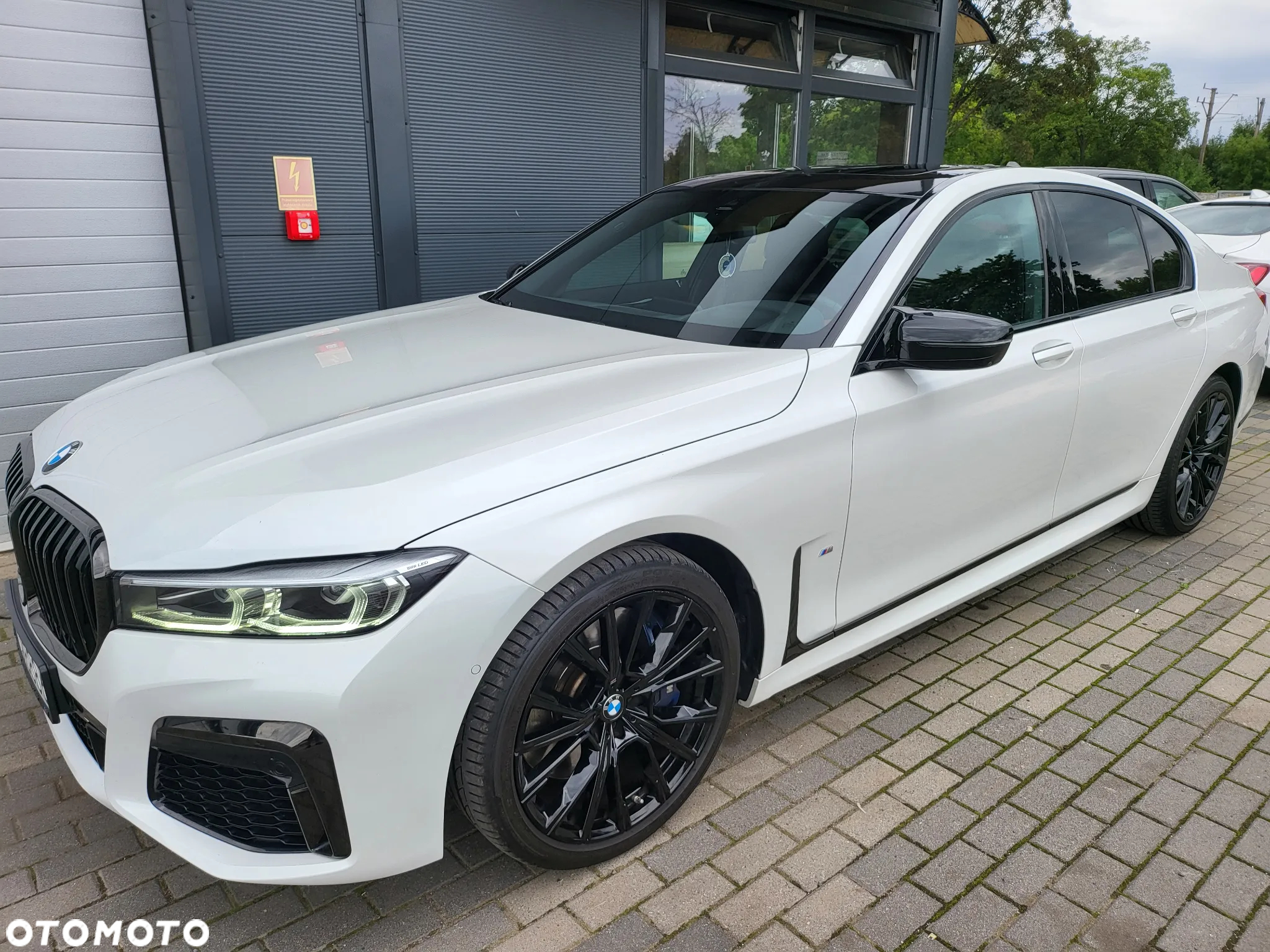 BMW Seria 7 730d xDrive sport - 28