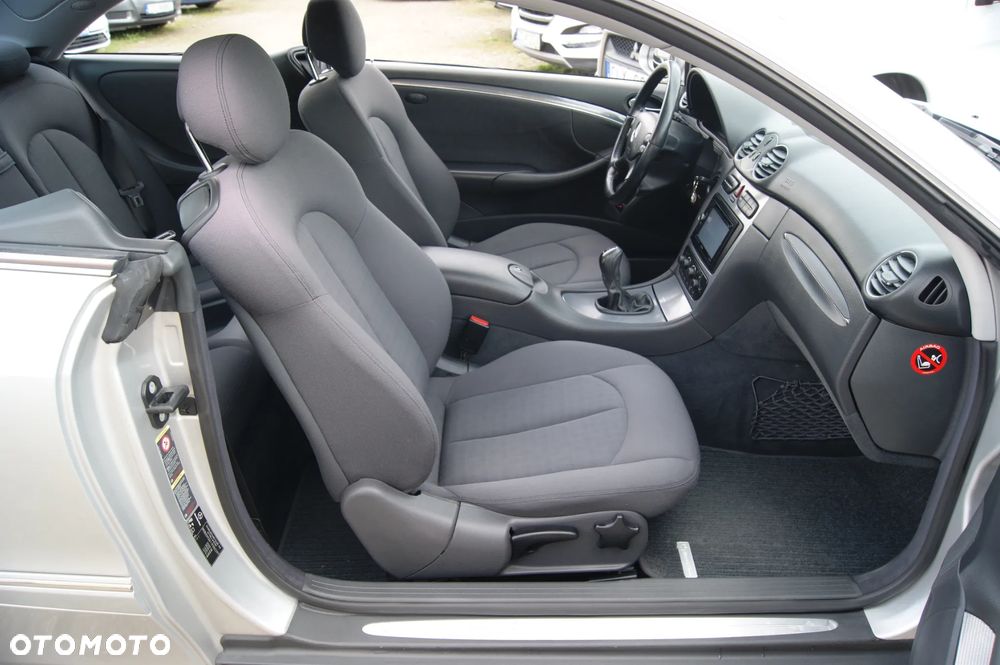 Mercedes-Benz CLK 240 Avantgarde - 34