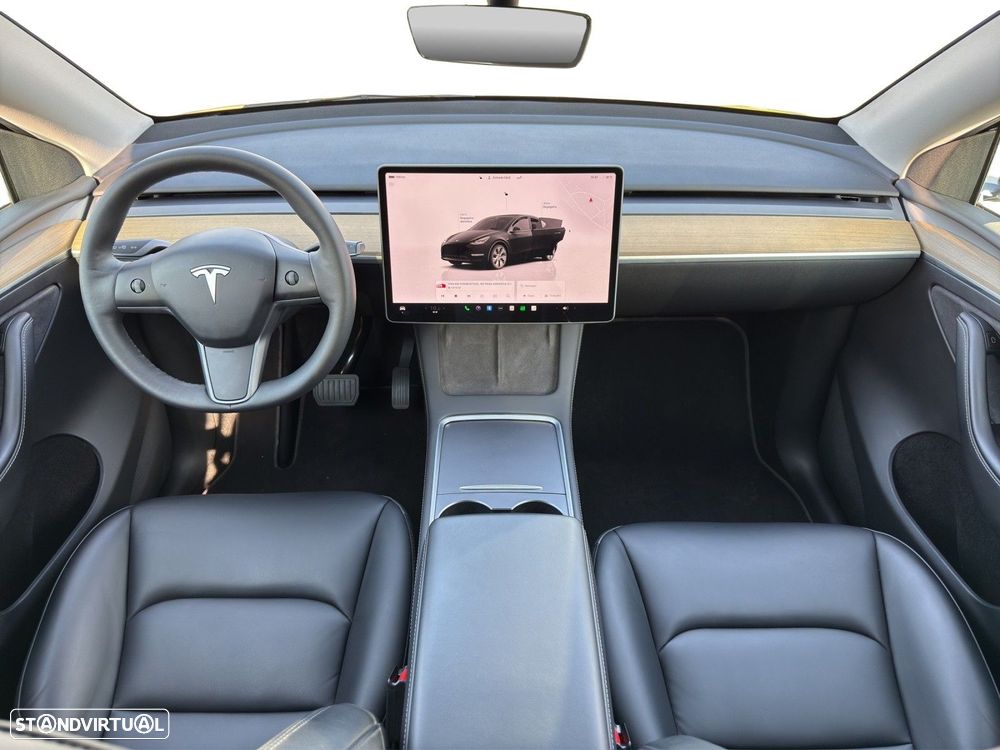 Tesla Model Y Standard RWD - 8