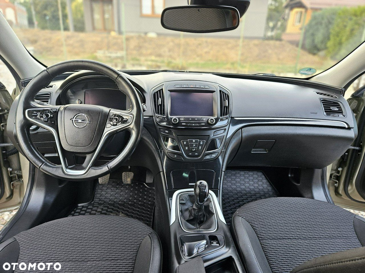Opel Insignia - 11