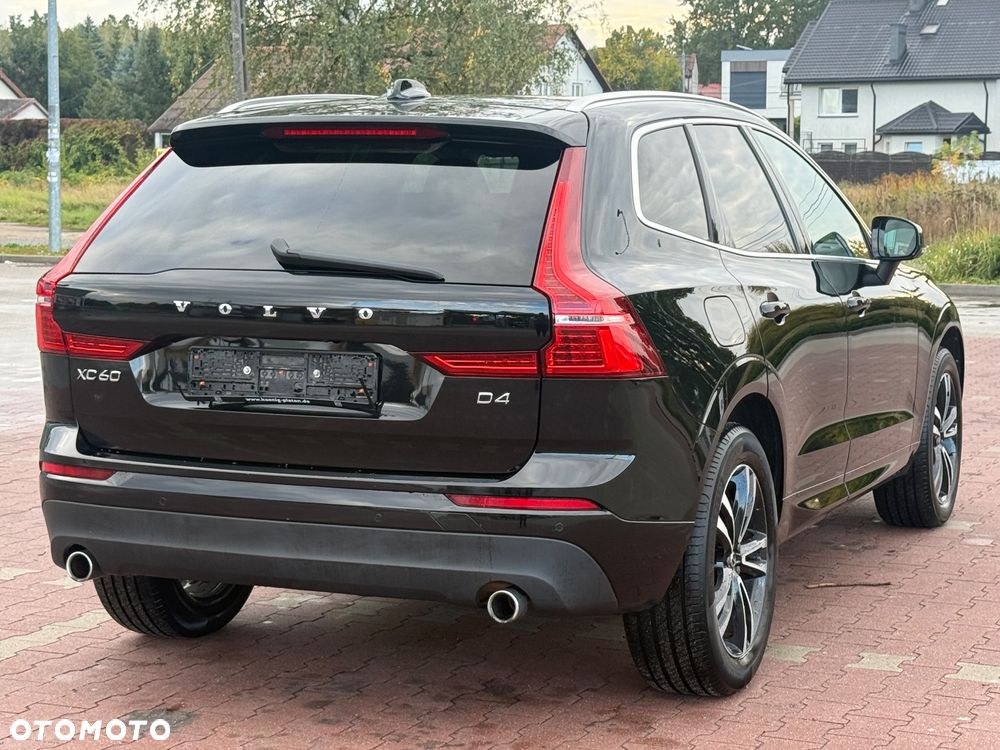 Volvo XC 60 D4 AWD Geartronic Momentum - 9