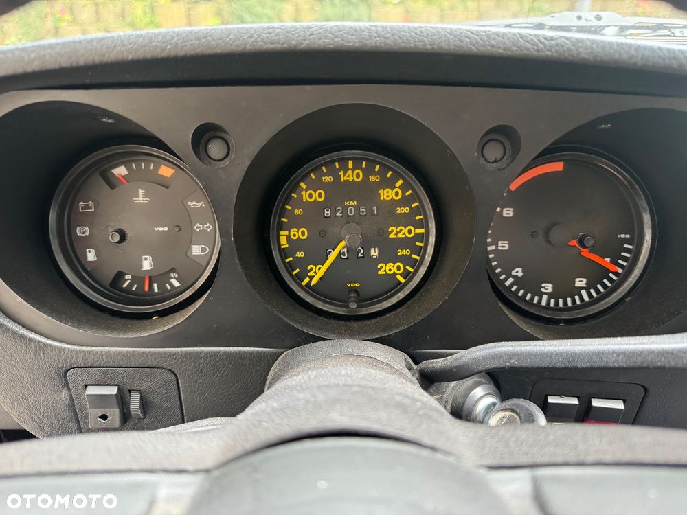 Porsche 924 Standard - 19