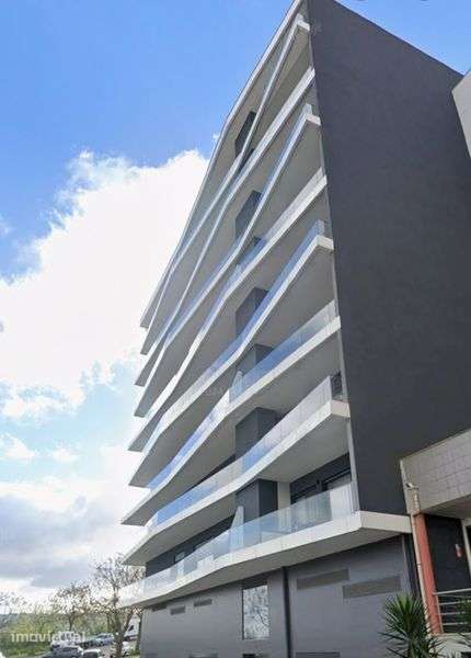 Vendo T3 em Braga Ferreiros Novos - Grande imagem: 2/8