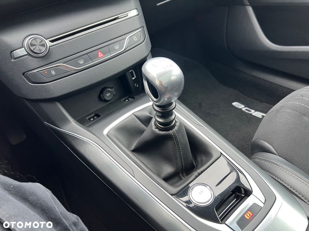 Peugeot 308 1.6 e-HDi Allure S&S - 16