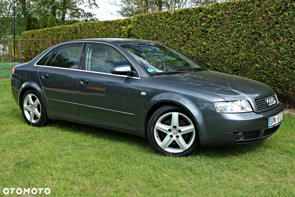 Audi A4 Limousine - 10
