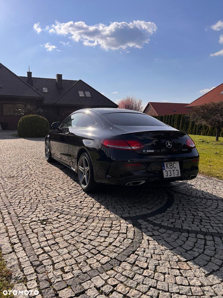 Mercedes-Benz Klasa C 300 9G-TRONIC AMG Line - 9