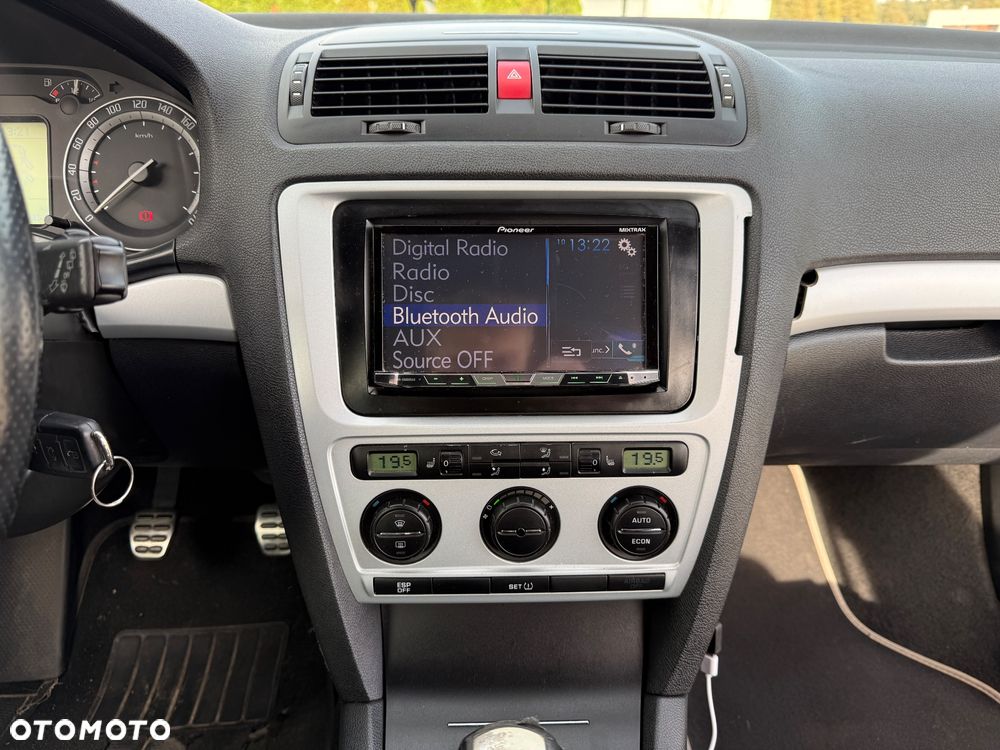 Skoda Octavia 2.0 TDI RS - 10