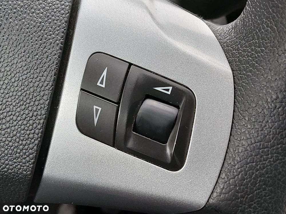 Opel Corsa 1.4 16V 150 Jahre - 19