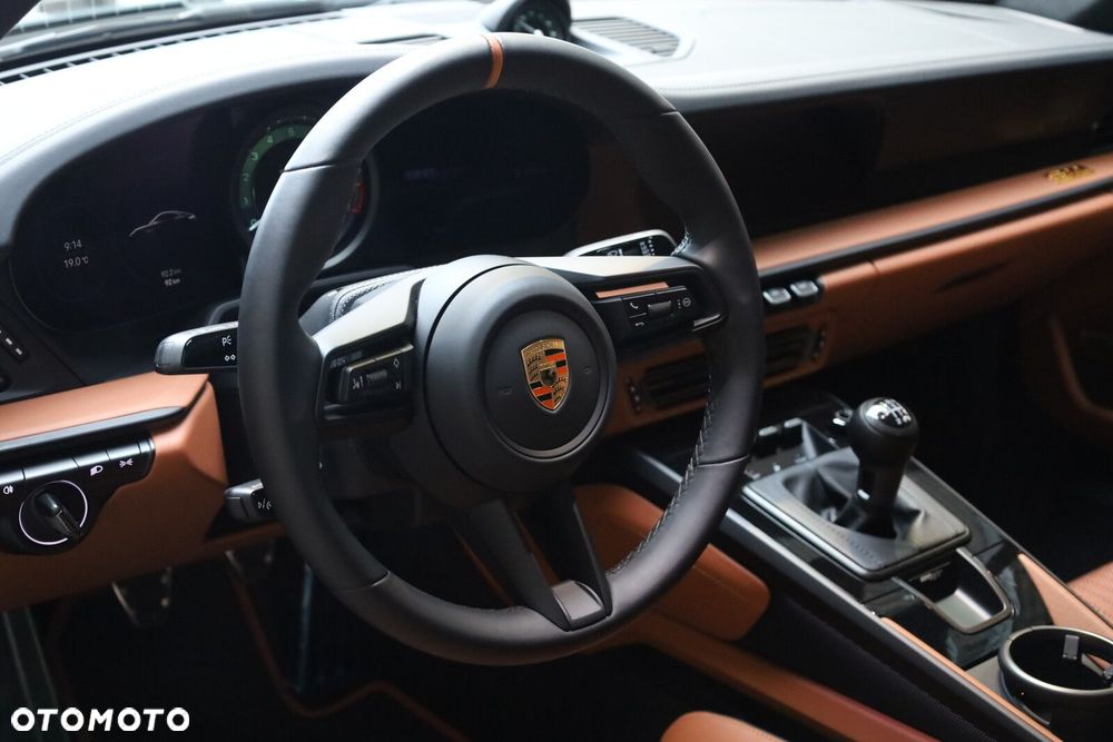 Porsche 911 S/T - 8