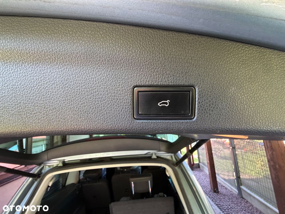 Volkswagen Sharan 2.0 TDI Comfortline DSG - 19