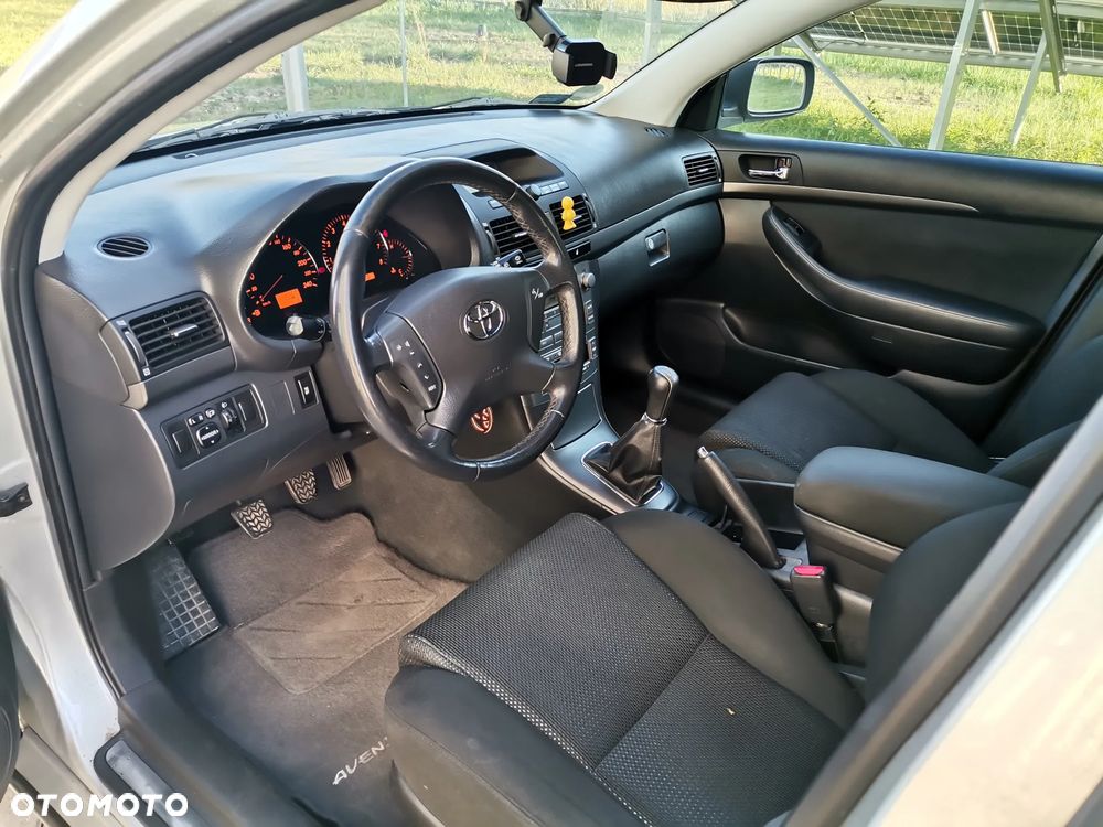 Toyota Avensis 2.0 VVT-i Sol - 5