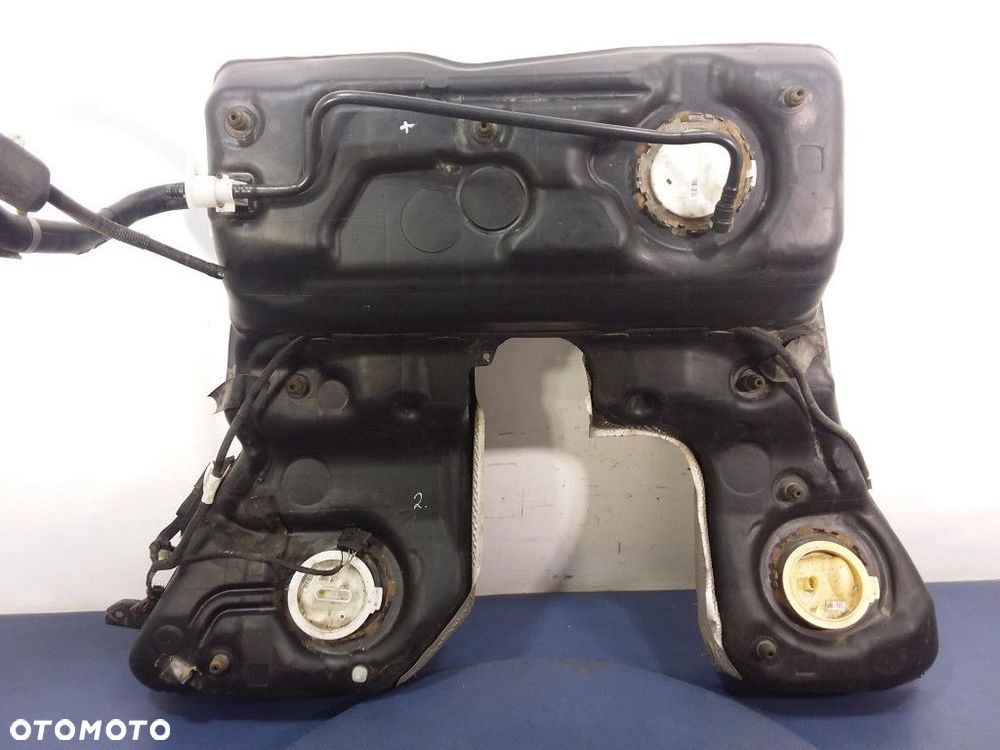 AUDI A8 S8 D4 4.0 TFSI QUATTRO ZBIORNIK PALIWA BAK - 3