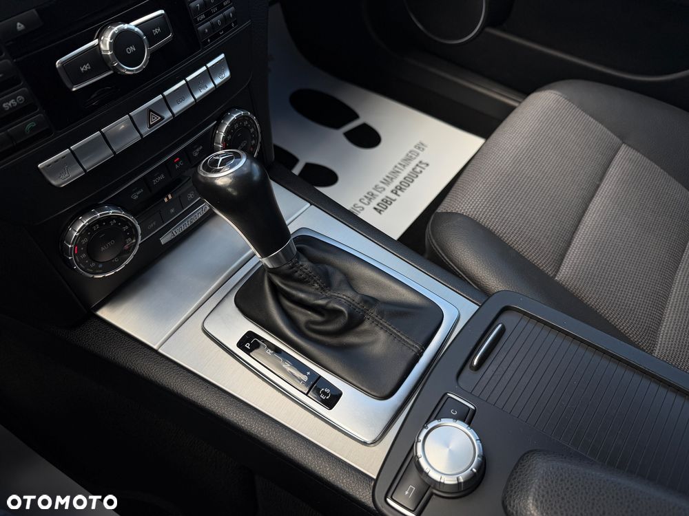 Mercedes-Benz Klasa C 220 CDI 7G-TRONIC Avantgarde Edition - 27