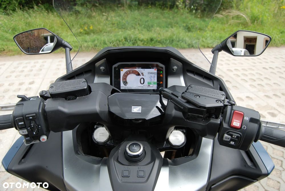 Honda NSS - 8