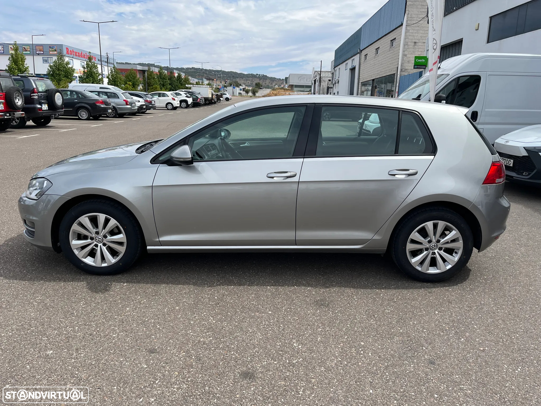 VW Golf 1.6 TDi BlueMotion Confortline - 2