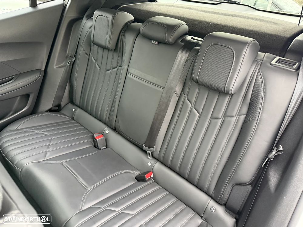 Peugeot 2008 PureTech 130 EAT8 Allure Pack - 10