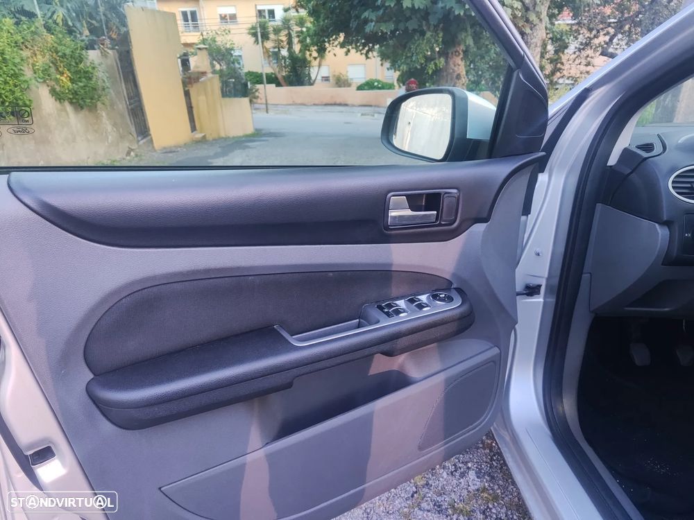 Ford Focus SW 1.6 TDCi ECOnetic - 18