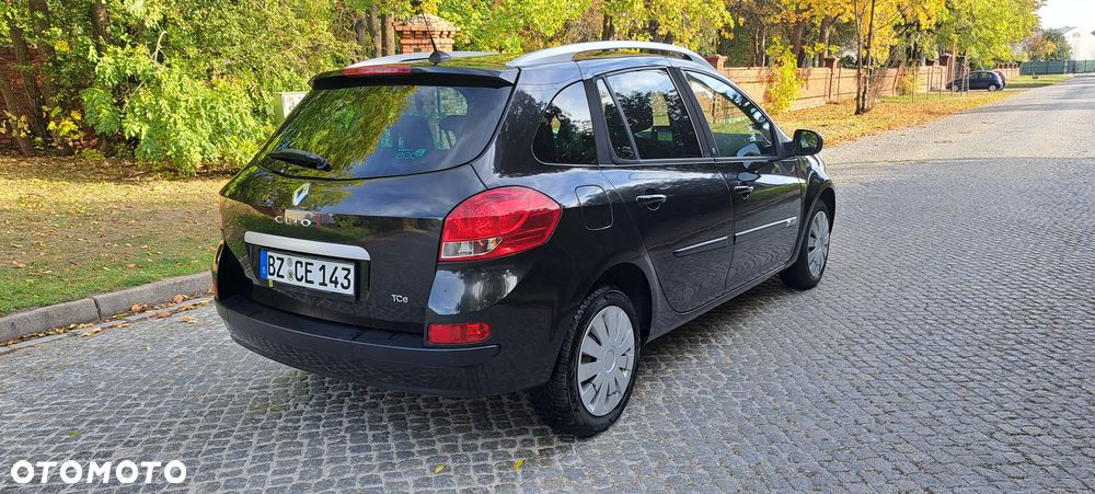 Renault Clio 2011 photo 4