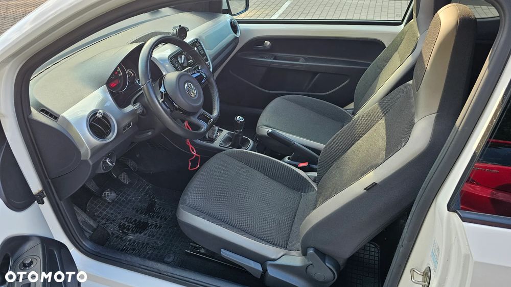Volkswagen up! 1.0 high - 10