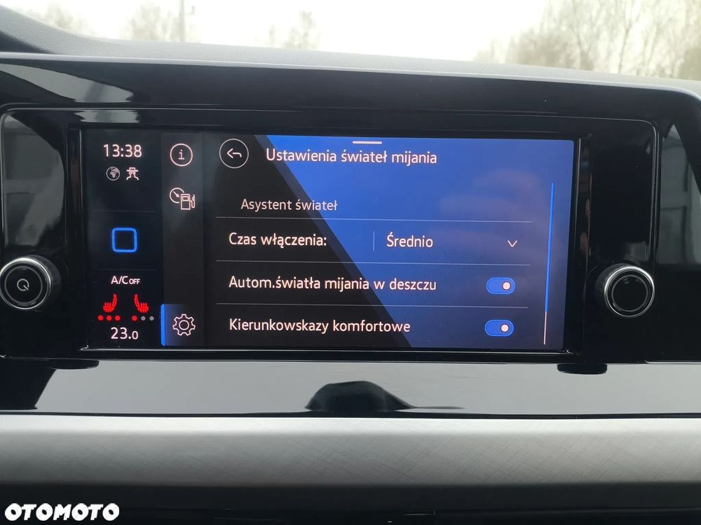 Volkswagen Golf Variant - 33