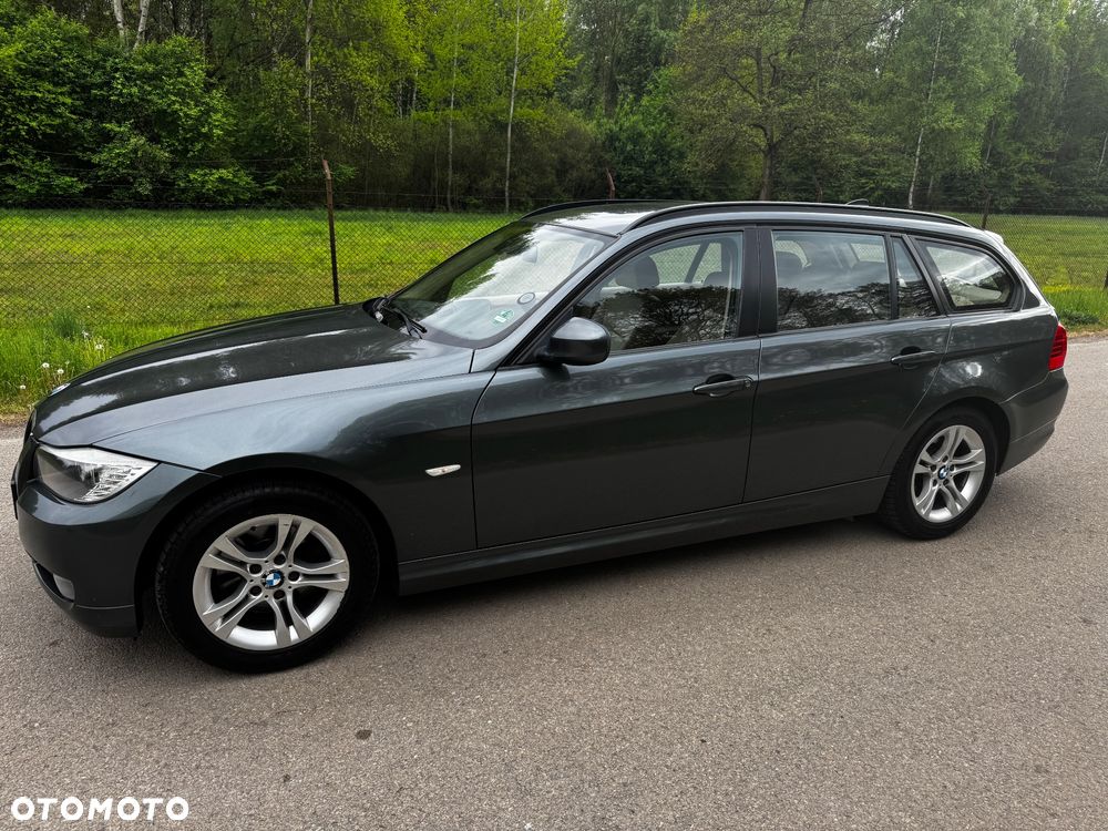 BMW Seria 3 320d DPF - 12