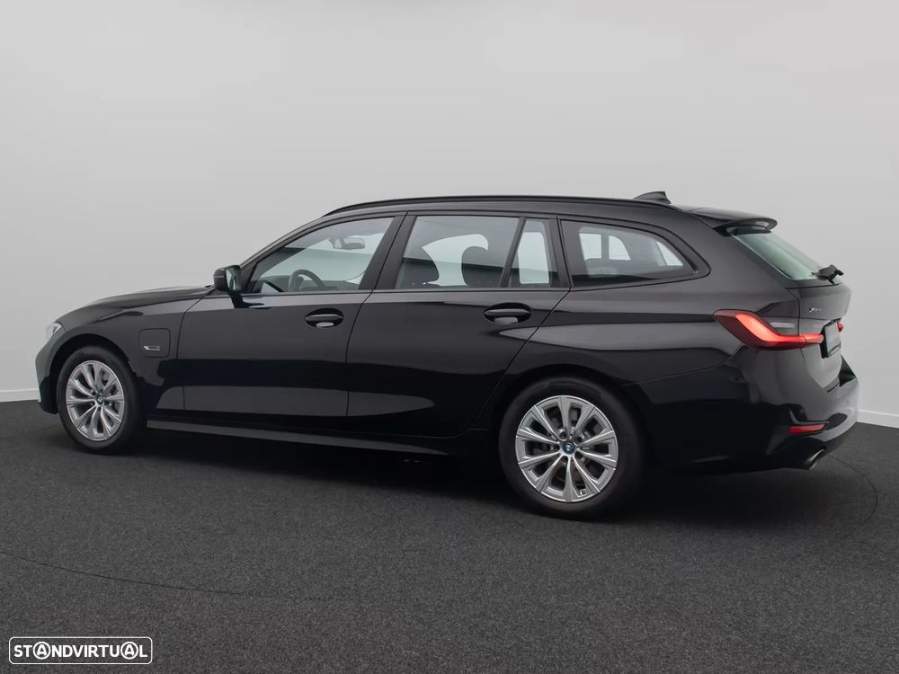 BMW 330 e Auto - 11