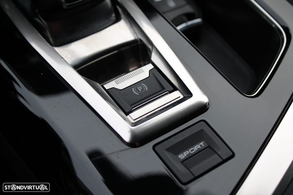 Peugeot 5008 PureTech 130 EAT8 Stop & Start Allure - 25