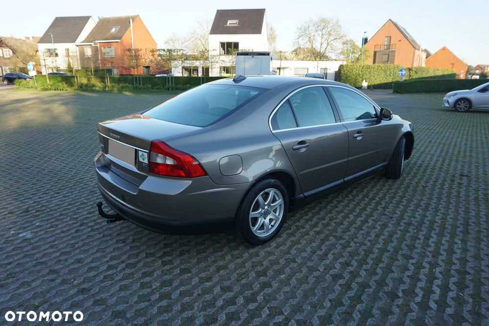 Volvo S80 2.0 Momentum - 4