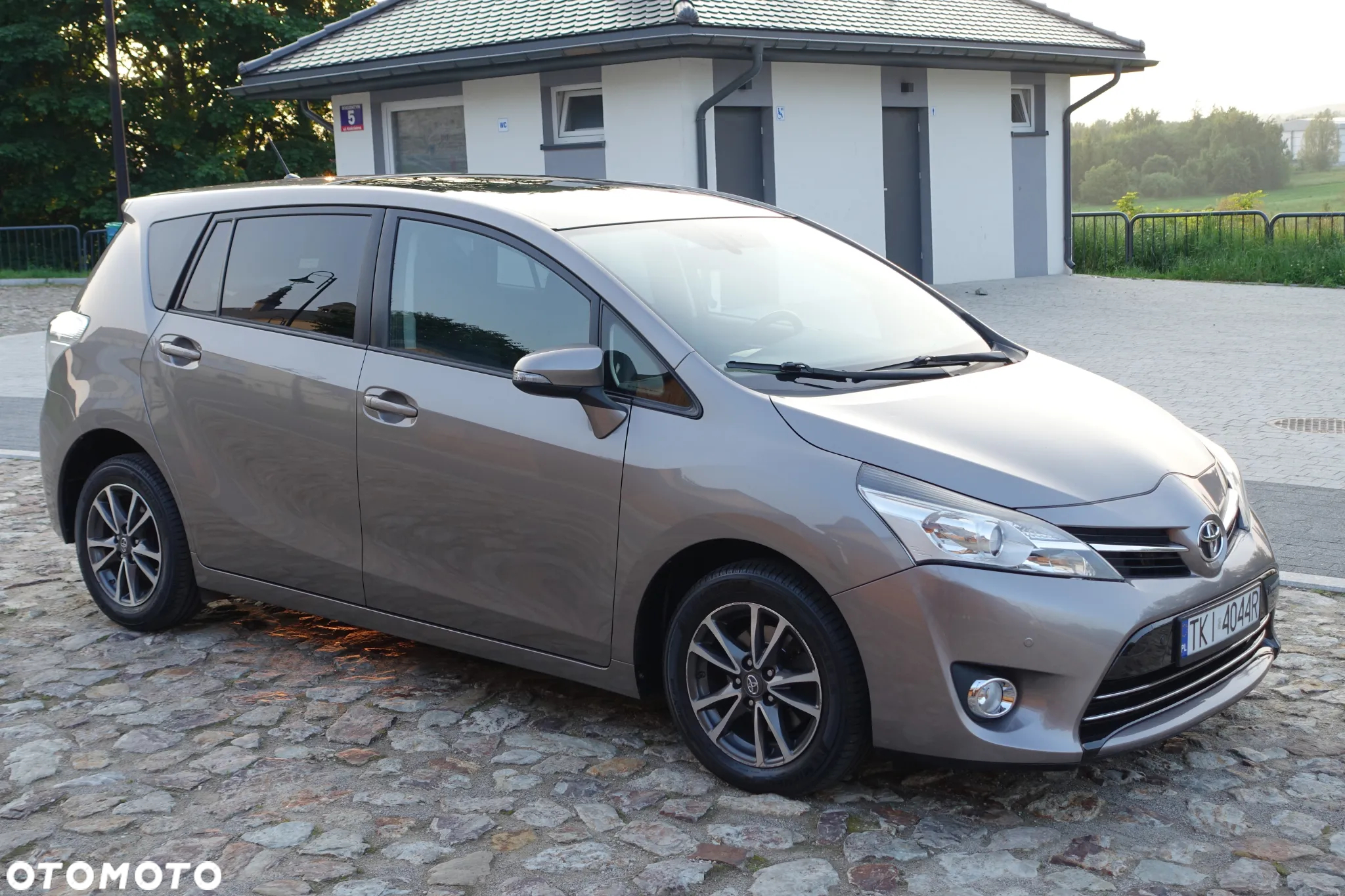 Toyota Verso 1.6 D-4D Premium - 11