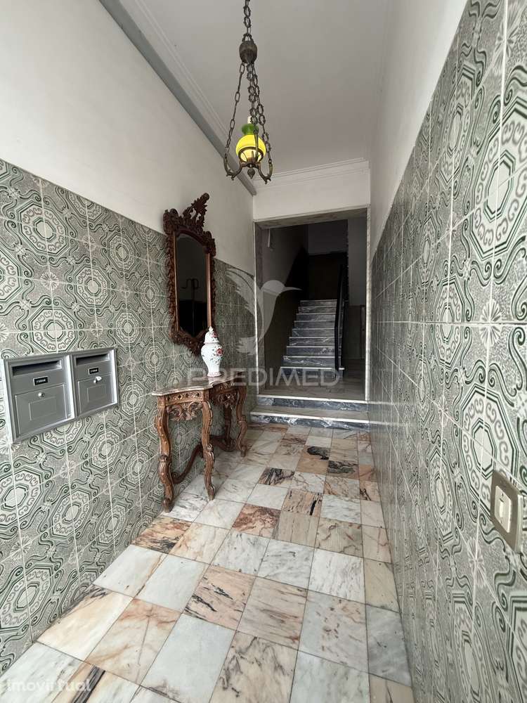 Apartamento T2 com 117 m² no centro do Cartaxo - Grande imagem: 2/16