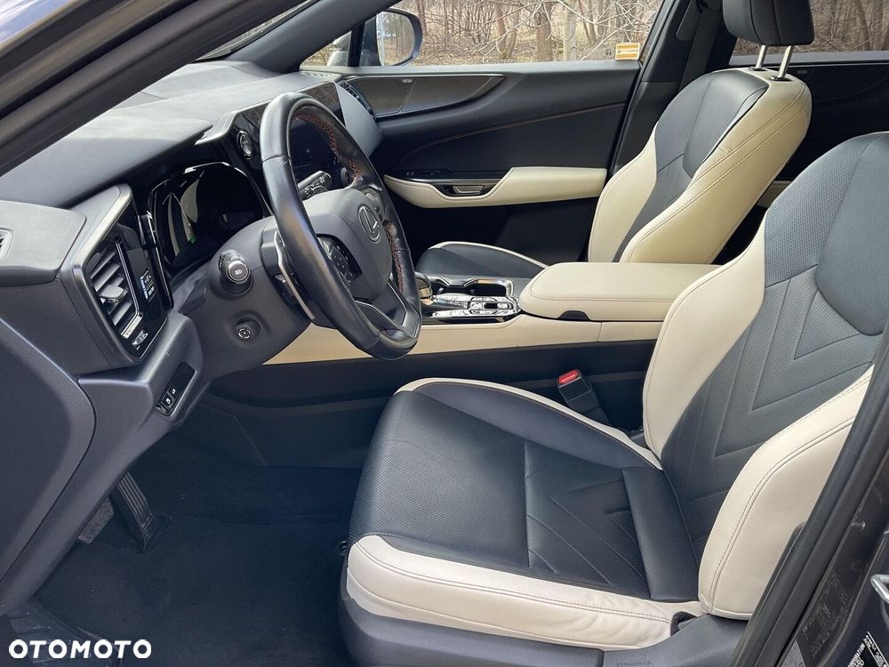 Lexus NX 350h Omotenashi AWD - 14