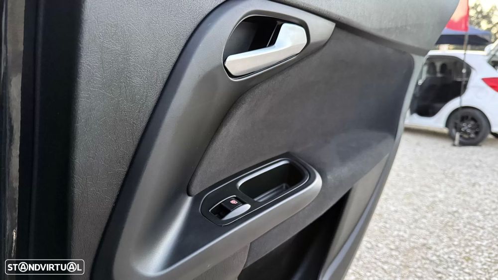 Fiat Tipo Station Wagon 1.3 M-Jet Lounge Tech - 44