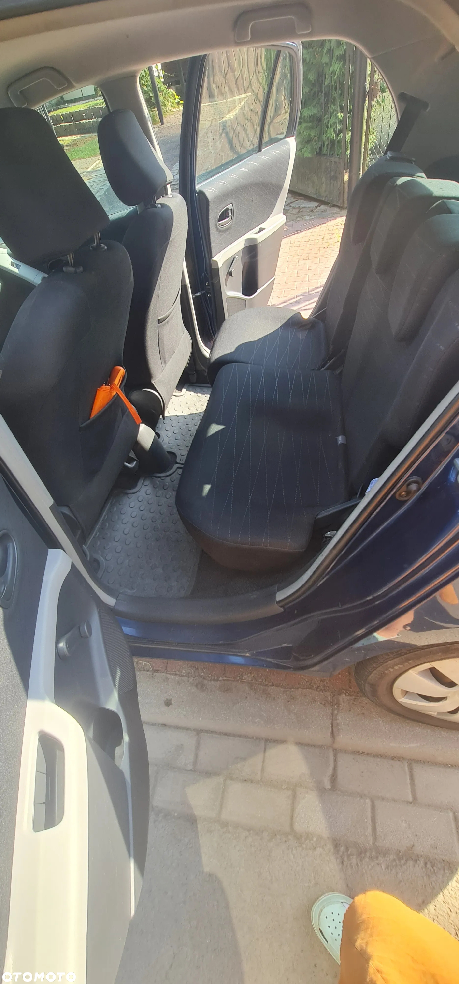 Toyota Yaris 1.3 - 5
