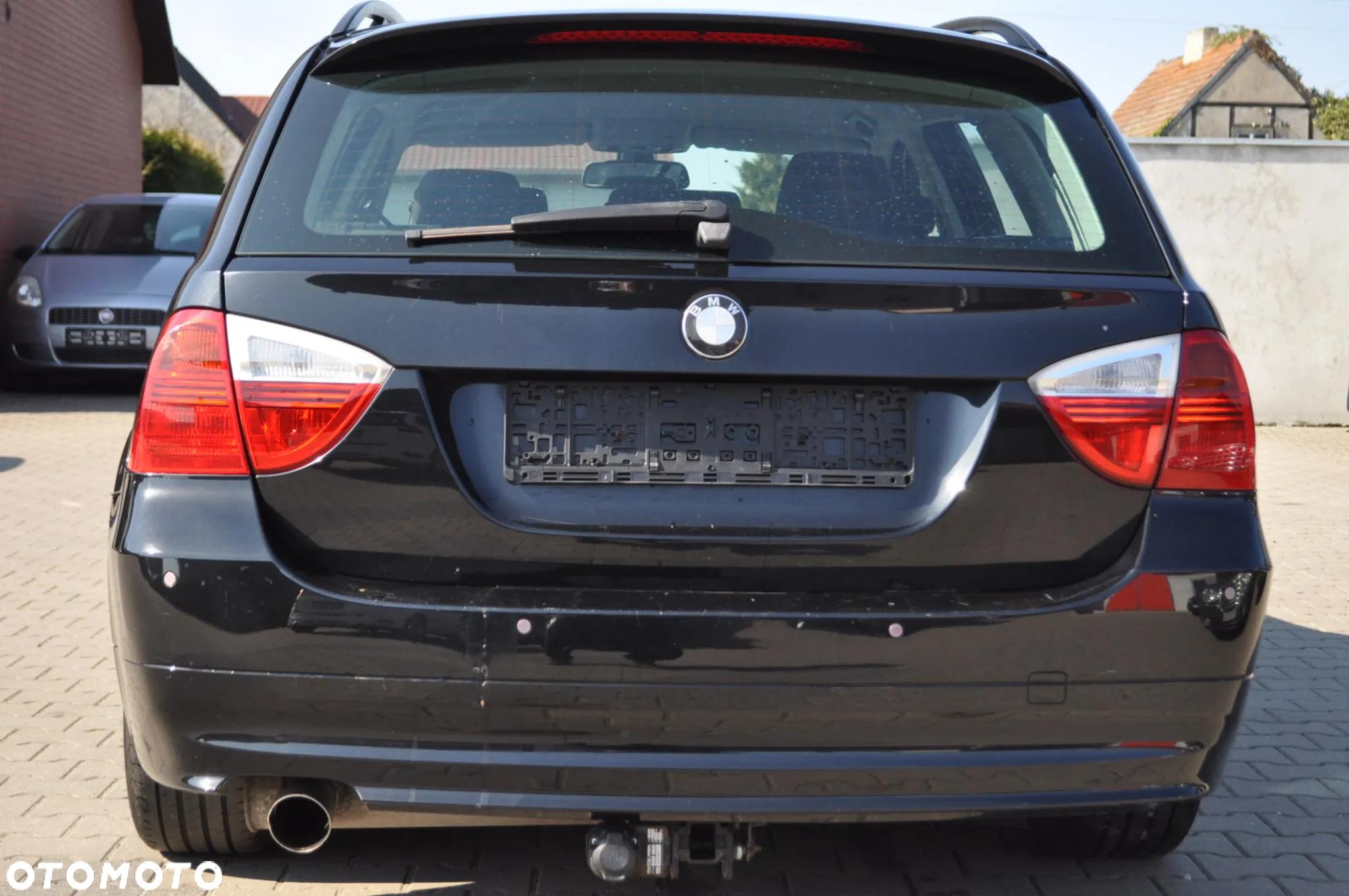 BMW Seria 3 318i Touring - 28