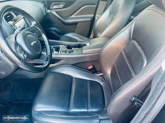 Jaguar F-Pace - 7