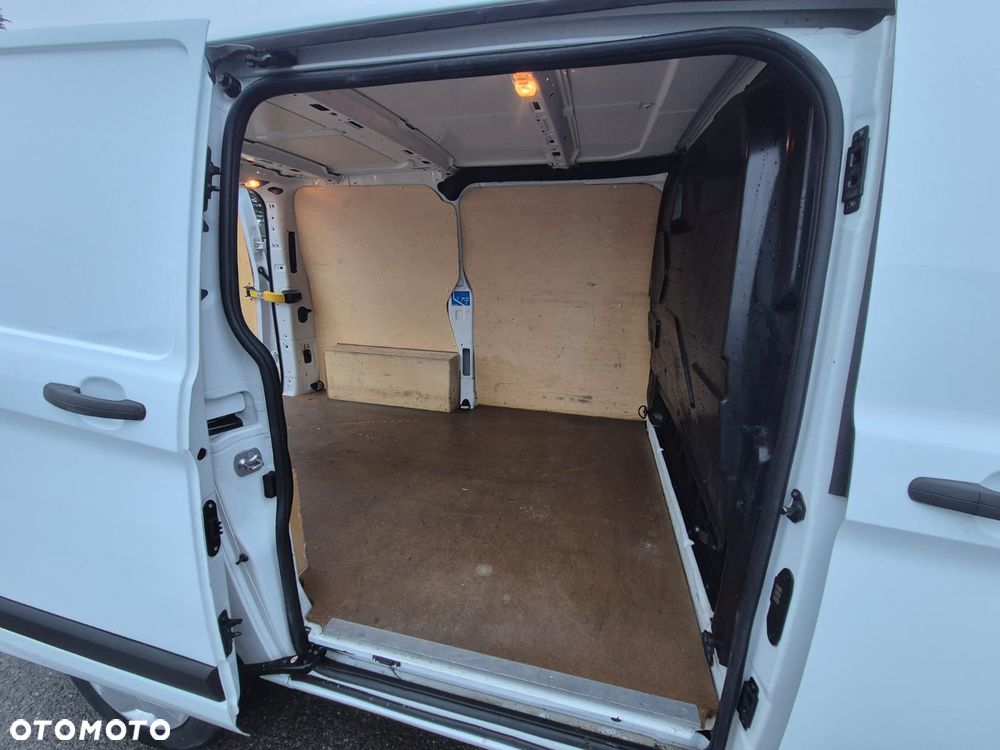 Ford TRANSIT CUSTOM 2.0 TDCI - 17