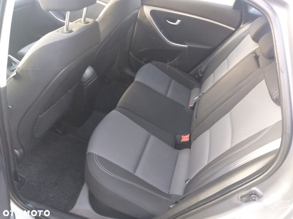 Hyundai i30 1.6 CRDi Fifa World Cup Edition - 15