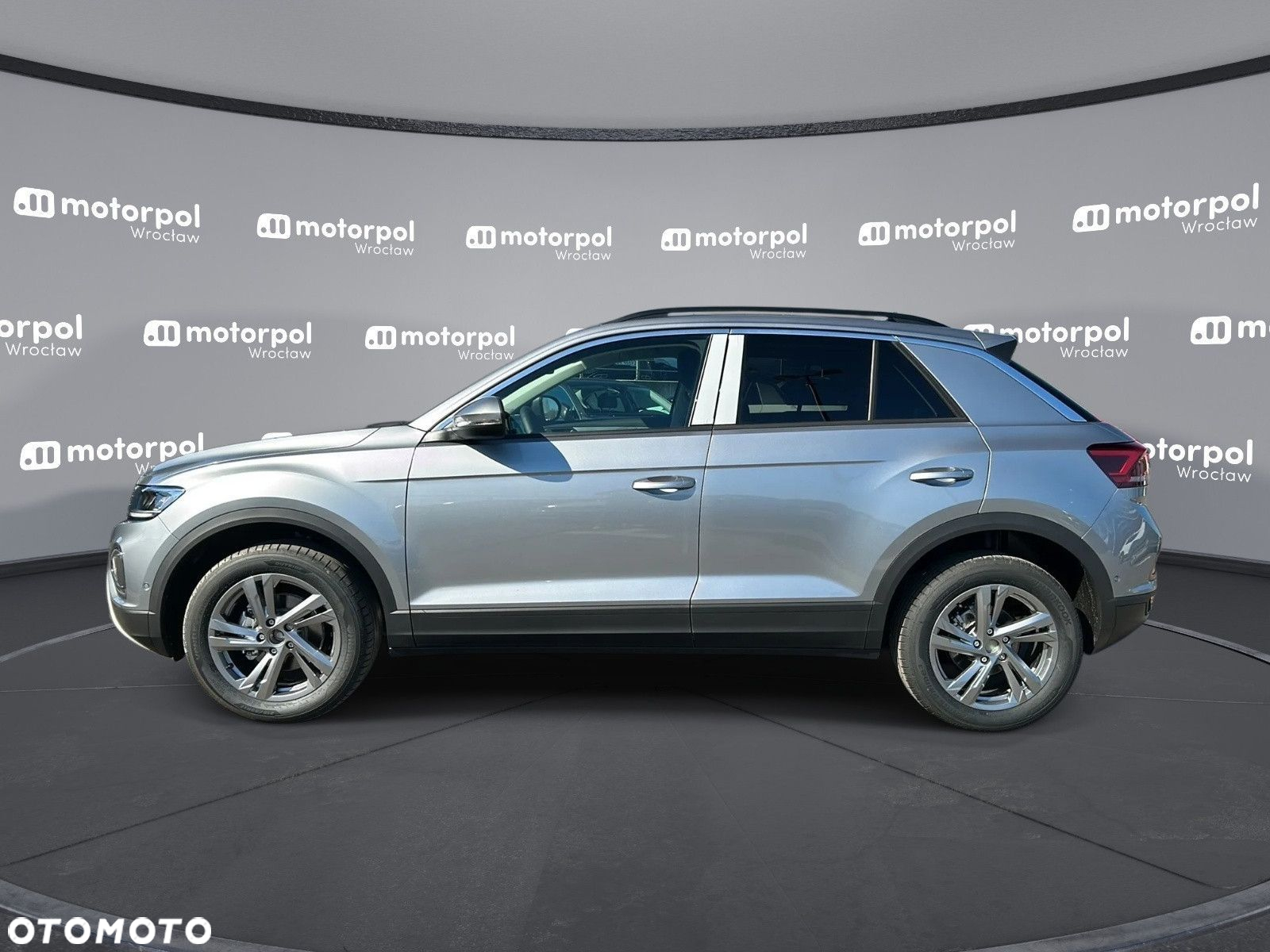 Volkswagen T-Roc - 3
